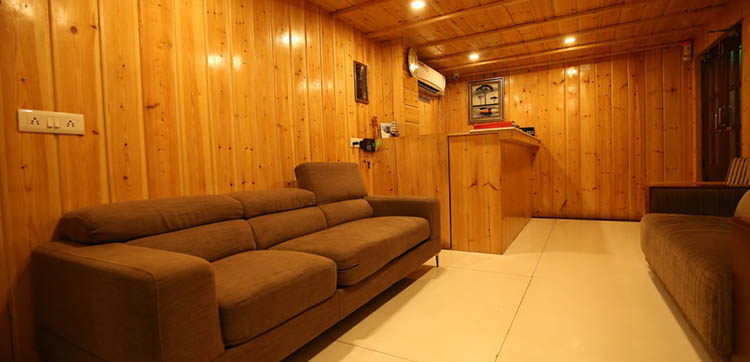 frunt_marina_manor